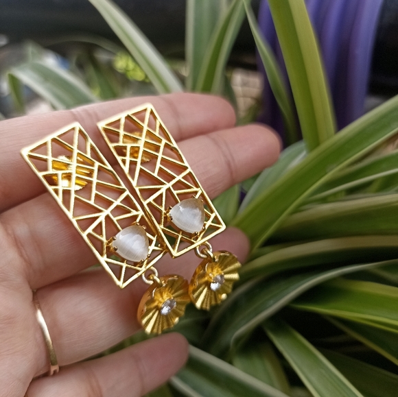 Handmade gold platted stone studded contemporary earrings - Picture 7 of 11